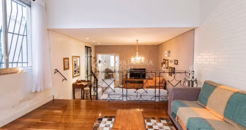 Apartamento com 4 quartos à venda na Rua Felipe Camarão, 356, Rio Branco, Porto Alegre