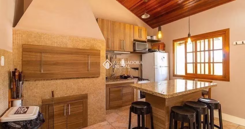 Casa em condomínio fechado com 3 quartos à venda na Rua Humberto de Campos, 601, Partenon, Porto Alegre