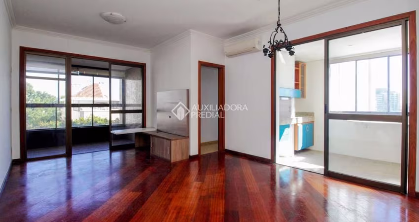 Apartamento com 3 quartos à venda na Rua Marcelo Gama, 288, São João, Porto Alegre