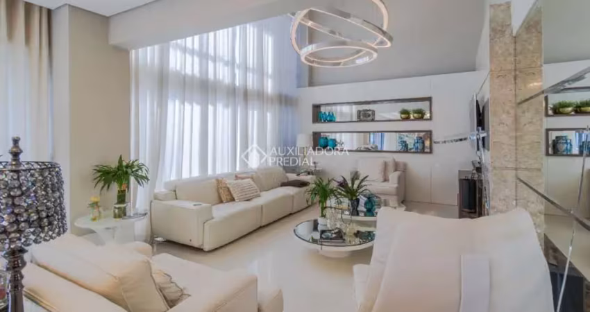 Apartamento com 4 quartos à venda na Avenida Ferdinand Kisslinger, 200, Jardim Europa, Porto Alegre