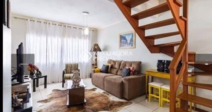 Casa em condomínio fechado com 3 quartos à venda na AVENIDA EDGAR PIRES DE CASTRO - DE 1740 A 2238 - L, 2520, Hípica, Porto Alegre