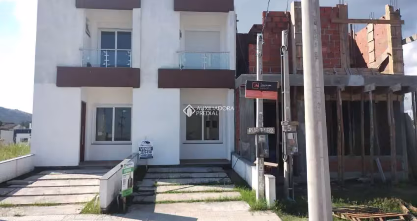 Casa com 2 quartos à venda na Sete MIL  Duzentos E Dois, 1, Hípica, Porto Alegre