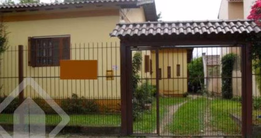 Casa com 3 quartos à venda na Rua Dona Zulmira, 158, Cavalhada, Porto Alegre