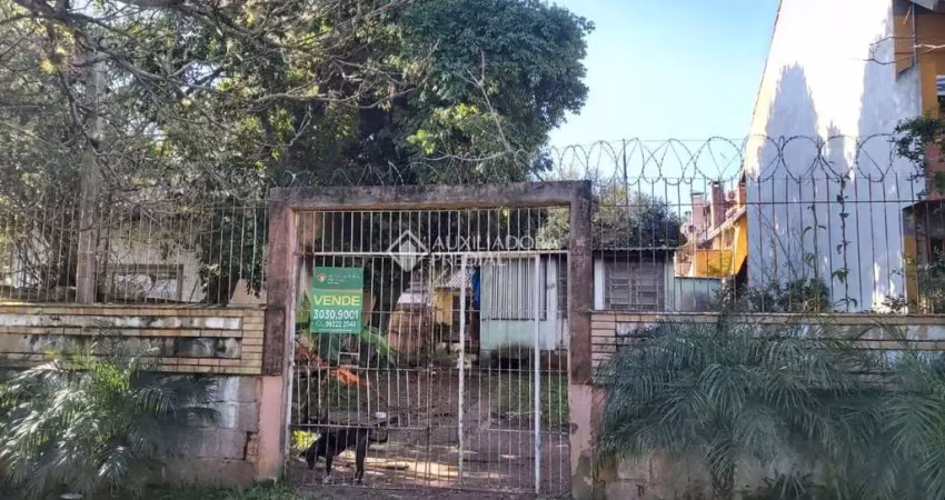Terreno à venda na Rua Mura, 112, Guarujá, Porto Alegre