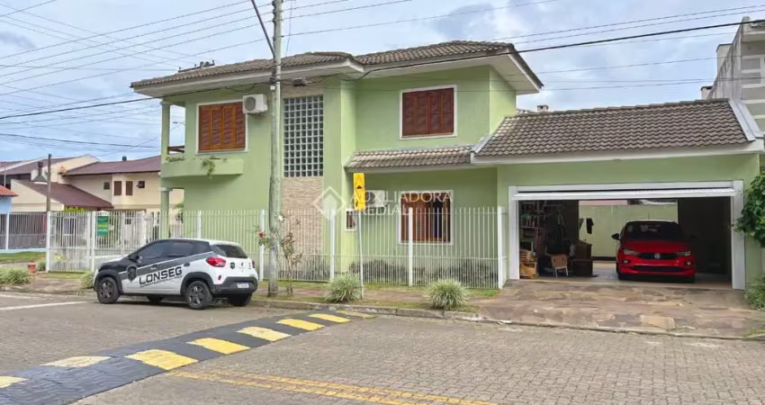 Casa com 3 quartos à venda na Rua Álamo, 11, Hípica, Porto Alegre