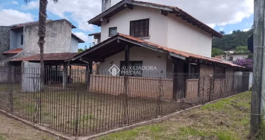 Casa com 3 quartos à venda na Rua Júlio Dias de Souza, 235, Aberta dos Morros, Porto Alegre