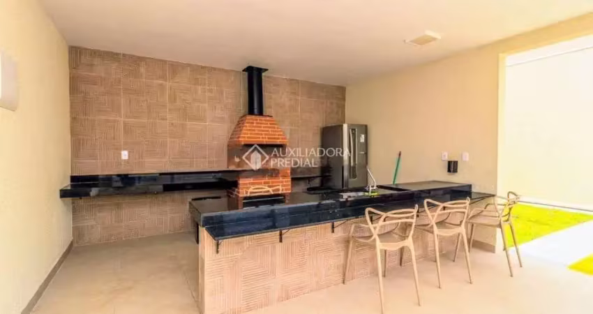 Apartamento com 2 quartos à venda na Avenida Família Gonçalves Carneiro, 201, Cavalhada, Porto Alegre