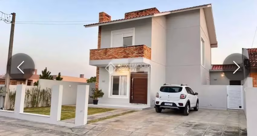 Casa com 3 quartos à venda na Da Anchova, 661, Bela Torres, Passo de Torres