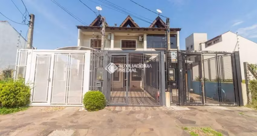 Casa com 3 quartos à venda na Rua Izar Faria Correa Sant'Anna, 41, Hípica, Porto Alegre