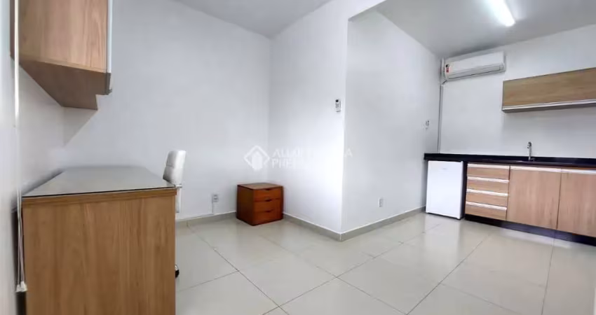 Apartamento com 1 quarto à venda na Avenida Edgar Pires de Castro, 319, Hípica, Porto Alegre