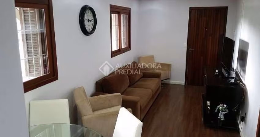 Casa em condomínio fechado com 3 quartos à venda na Rua Reinaldo Muller, 502, Ponta Grossa, Porto Alegre