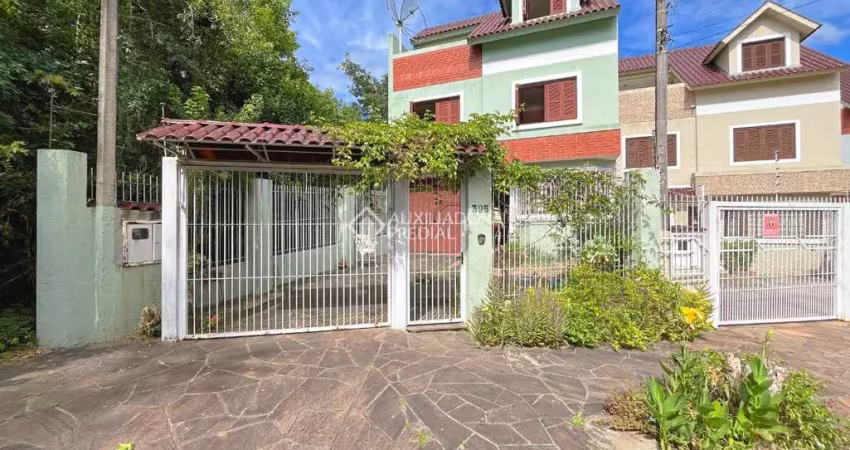 Casa em condomínio fechado com 3 quartos à venda na Rua Mirador, 395, Espírito Santo, Porto Alegre