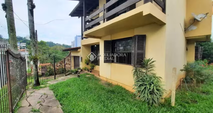 Casa com 3 quartos à venda na Rua Joinvile, 44, Ouro Branco, Novo Hamburgo