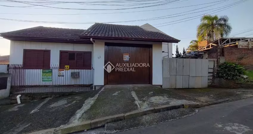 Casa com 2 quartos à venda na Rua Síria, 54, Petrópolis, Novo Hamburgo