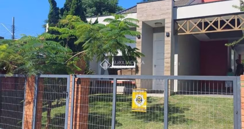 Casa com 4 quartos à venda na Enéas Faraco Guimarães, 813, Pinguirito, Garopaba