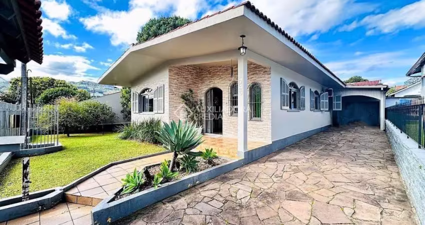 Casa com 3 quartos à venda na Rua Amantino Antônio Peteffi, 743, São Jorge, Novo Hamburgo