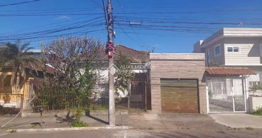 Casa com 4 quartos à venda na Rua Teixeira de Freitas, 233, Rio Branco, Novo Hamburgo