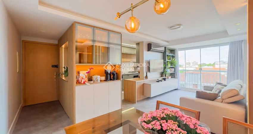 Apartamento com 3 quartos à venda na Rua Mauro Guedes de Oliveira, 251, Jardim Lindóia, Porto Alegre