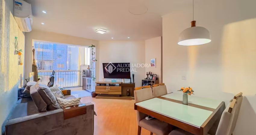 Apartamento com 3 quartos à venda na Avenida João XXIII, 495, São Sebastião, Porto Alegre