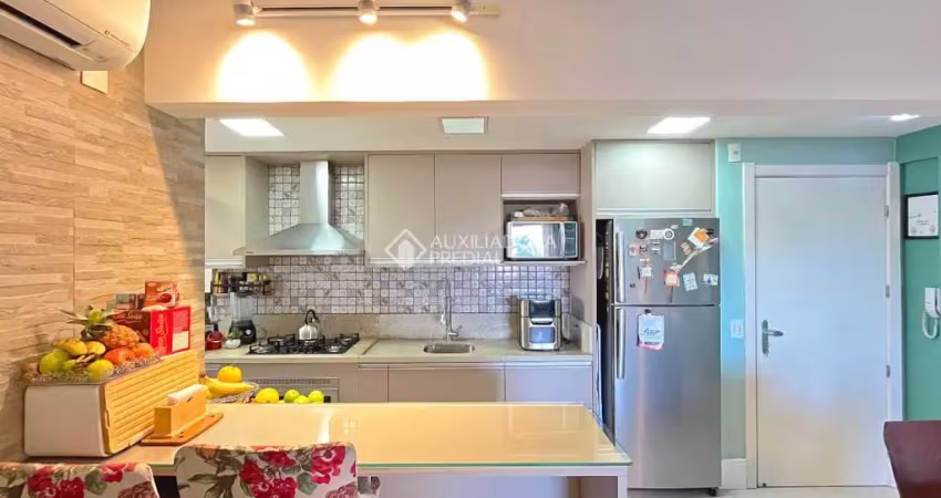 Apartamento com 3 quartos à venda na Rua Frederico Otávio Domingues Barbosa, 50, São Sebastião, Porto Alegre