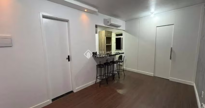 Apartamento com 1 quarto à venda na Rua Padre Hildebrando, 1086, Santa Maria Goretti, Porto Alegre