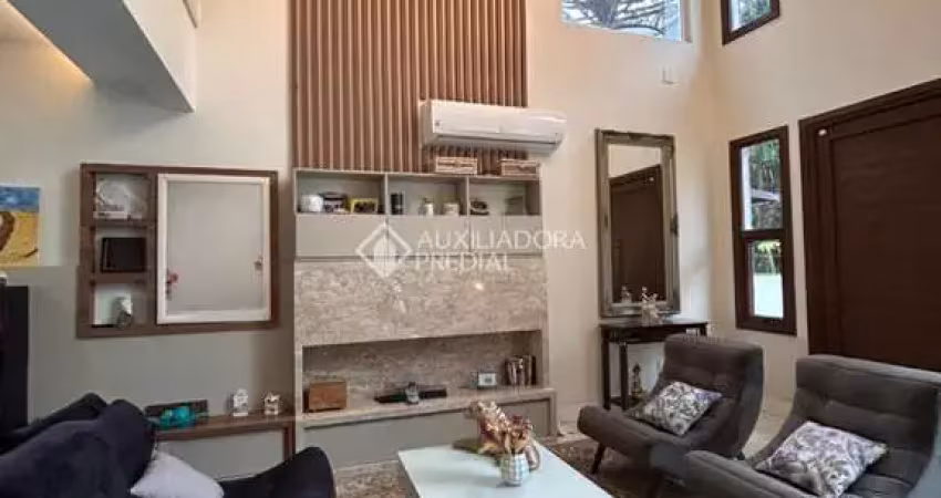 Casa com 3 quartos à venda na Travessa Vileta, 348, Jardim Botânico, Porto Alegre