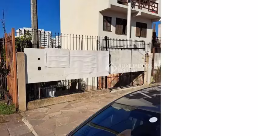 Casa em condomínio fechado com 1 quarto à venda na Rua Roque Calage, 442, Passo da Areia, Porto Alegre