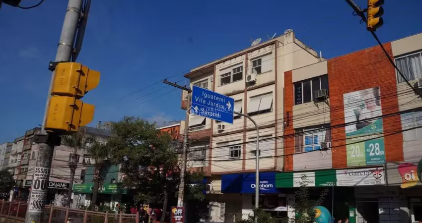 Apartamento com 2 quartos à venda na Avenida Assis Brasil, 2195, Passo da Areia, Porto Alegre