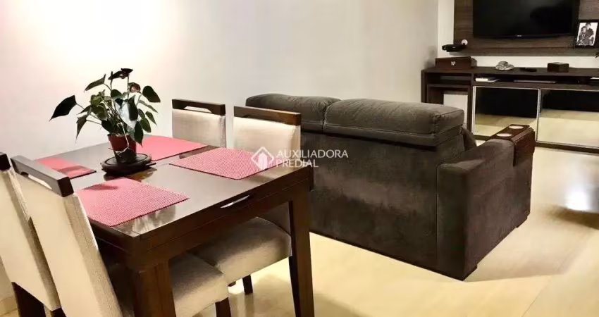 Apartamento com 2 quartos à venda na Rua Guilherme Alves, 374, Partenon, Porto Alegre