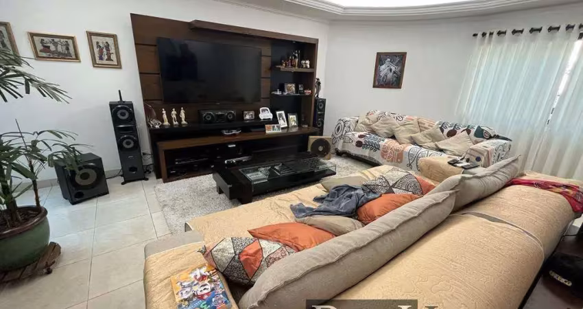 Casa 2 dormitórios sendo 2 suítes – R$ 2.300.000,00