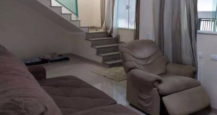 Sobrado de 252 m² com 3 dormitórios sendo 1 suíte – R$ 850.000,00