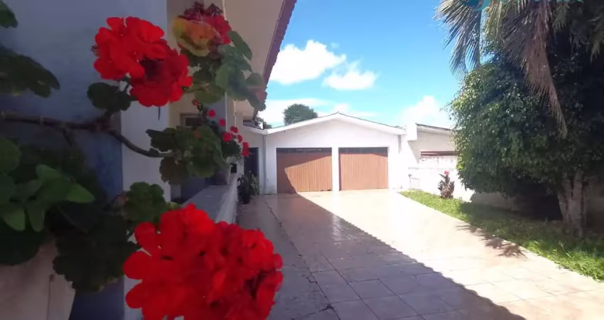 Casa com 3 quartos, para aluguel por R$ 3.500/mês – Cruzeiro, São José dos Pinhais PR