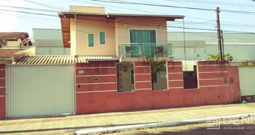 Casa - 4 Qt - 201 m²  - Barra do Rio - Itajaí/SC