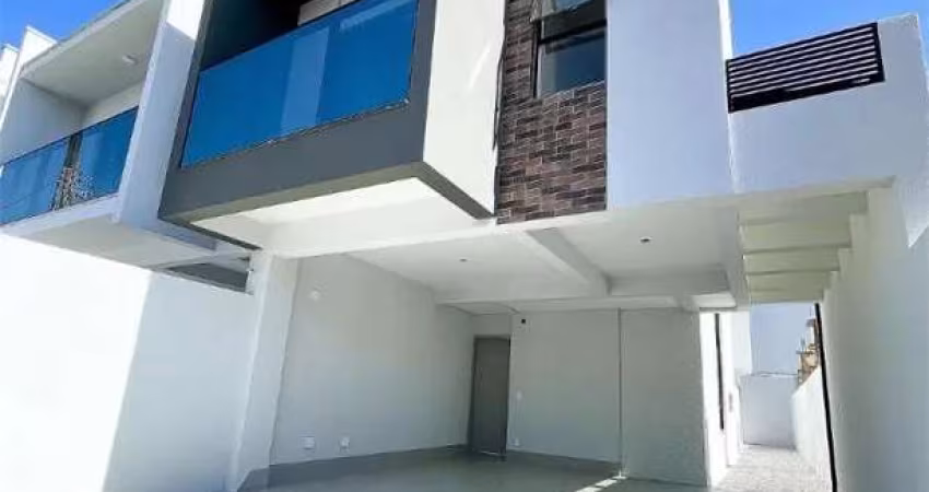 Casa - 3 Suítes + 2 Vagas - Centro - Itajaí