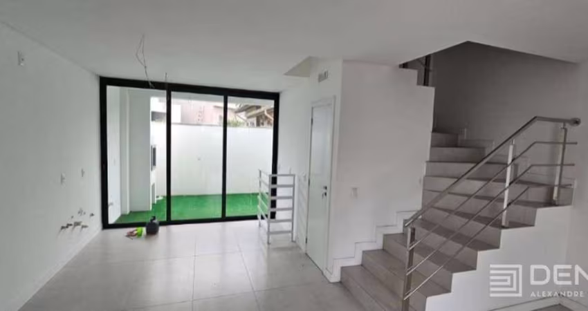 Sobrado - 2 Demi + 1 Qt + 2 Vagas - 104m² - Dom Bosco - Itajaí/SC