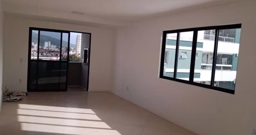 Amplo Apto - 1 Suíte + 1 Qt - c/ Elevador - 86 m² - São João - Itajaí/SC