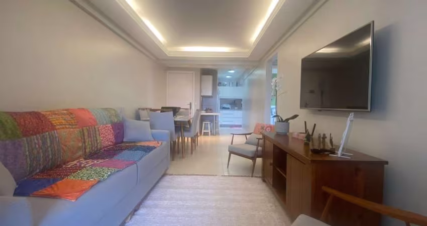 Amplo Apto - 1 Suíte + 2 Qt - Mobiliado -  92 m² - 2 Vagas - Vila Operária - Itajaí/SC
