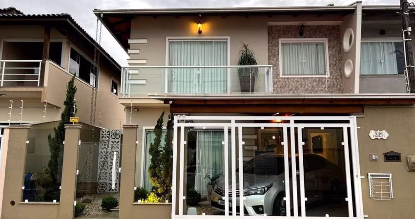 Sobrado - 3 Qt - Mobiliado - Área Externa -114 m² - Murta - Itajaí/SC