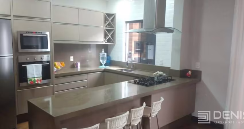 Casa - 4 Suítes - 350 m² - 4 vagas - Fazenda - Itajaí/SC