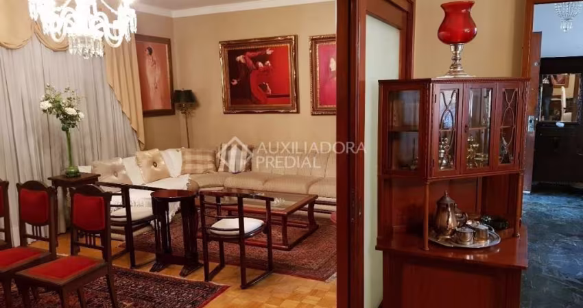 Casa com 5 quartos à venda na Rua Bernardo Pires, 486, Santana, Porto Alegre
