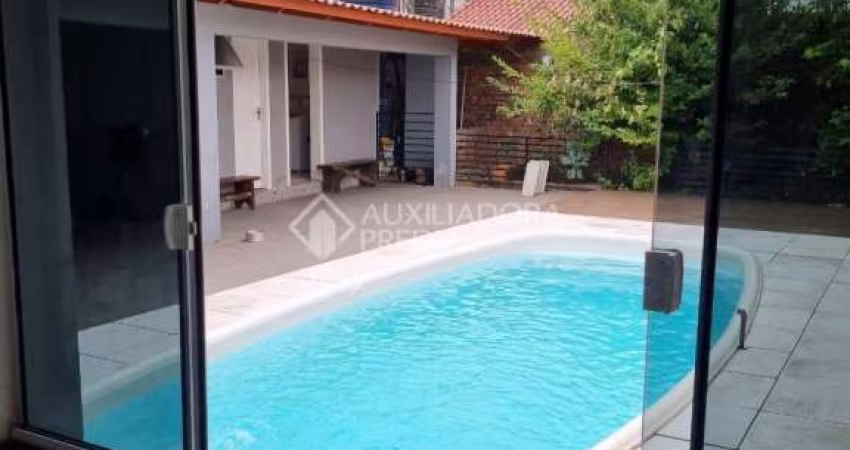 Casa com 3 quartos à venda na Rua Olegário Dias Maciel, 78, Espírito Santo, Porto Alegre