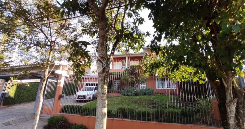 Casa com 3 quartos à venda na Rua Epifâneo Fogaça, 291, Cristo Rei, São Leopoldo