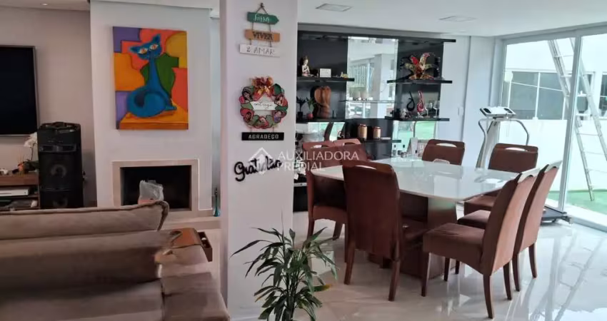 Casa com 3 quartos à venda na Rua La Salle, 261, Centro, Esteio
