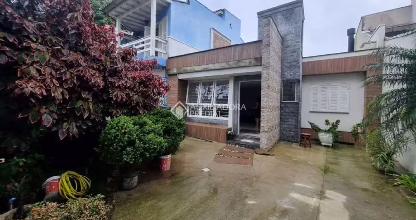 Casa com 3 quartos à venda na Rua Balduino Weber, 350, Feitoria, São Leopoldo