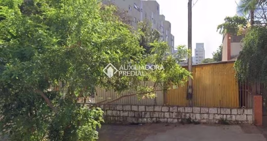 Terreno em condomínio fechado à venda na Rua Honório Silveira Dias, 920, São João, Porto Alegre