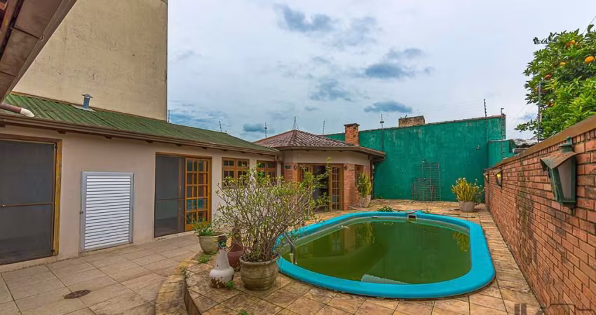 Casa com 6 quartos à venda na Rua Santa Flora, 882, Nonoai, Porto Alegre