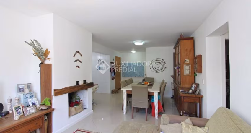 Apartamento com 3 quartos à venda na Rua Acélio Daudt, 173, Passo da Areia, Porto Alegre
