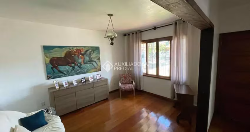 Casa com 3 quartos à venda na Rua Doutor Mário Totta, 1325, Tristeza, Porto Alegre
