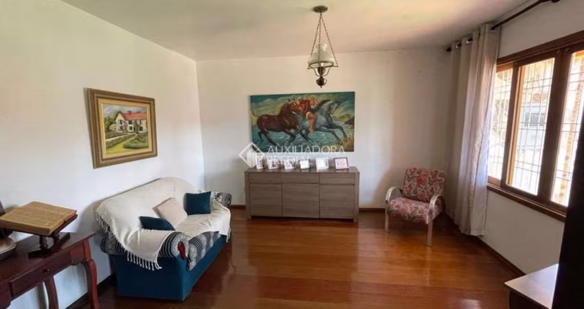 Casa com 3 quartos à venda na Rua Doutor Mário Totta, 1325, Tristeza, Porto Alegre