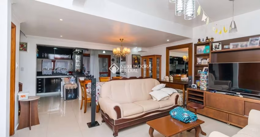 Casa com 3 quartos à venda na Rua Carlos Maximiliano Fayet, 230, Hípica, Porto Alegre